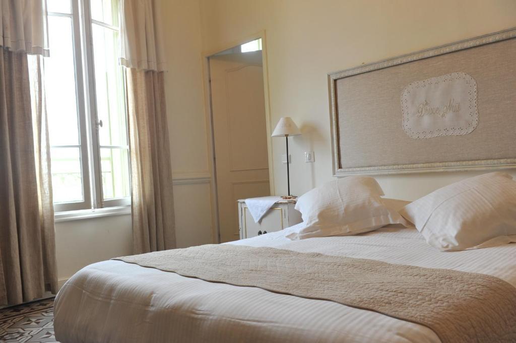 קוקוניו Logis Auberge Restaurant Du Vigneron חדר תמונה