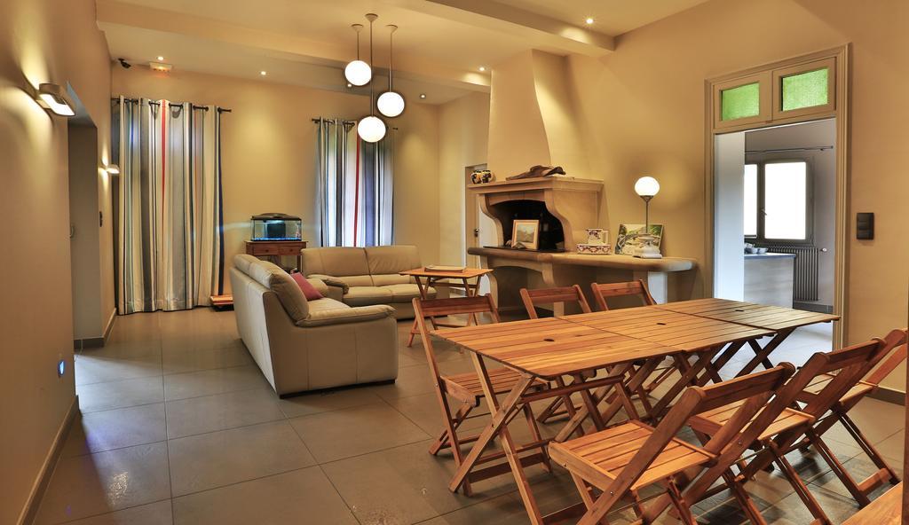קוקוניו Logis Auberge Restaurant Du Vigneron מראה חיצוני תמונה